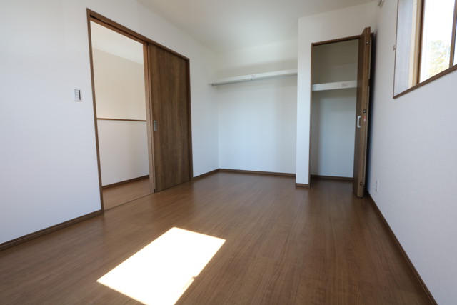 その他部屋・スペース　☆洋室７．１帖のお部屋が２部屋☆