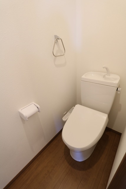 トイレ　☆快適な温水洗浄便座☆