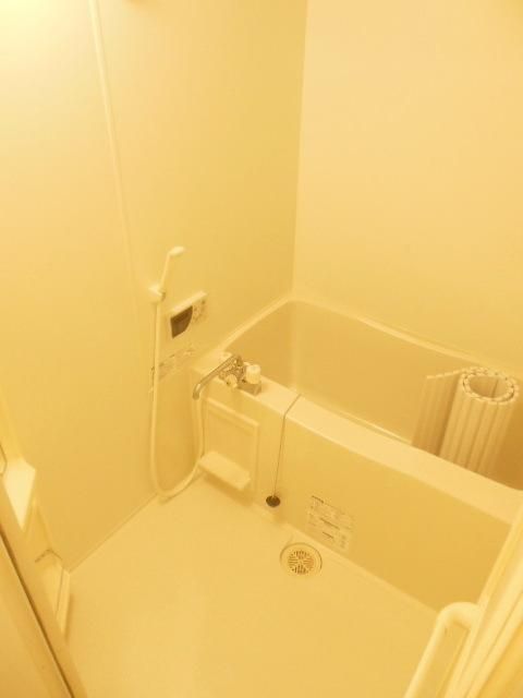 バス・シャワールーム　★清潔感のあるバスルームです★