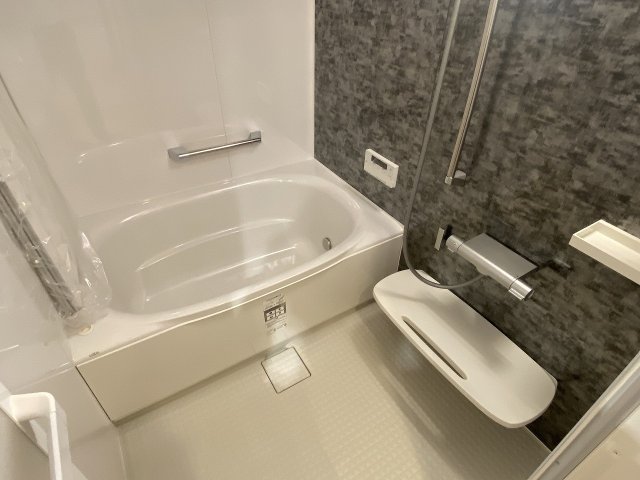 バス・シャワールーム　お風呂で日々の疲れを落としましょう