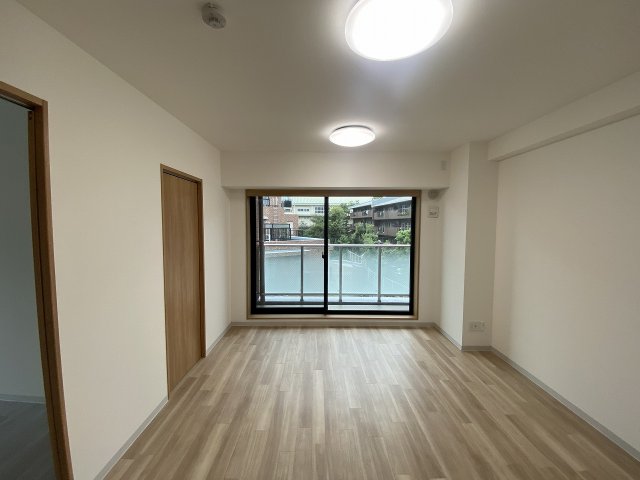 居室・リビング　写真は別のお部屋のものです