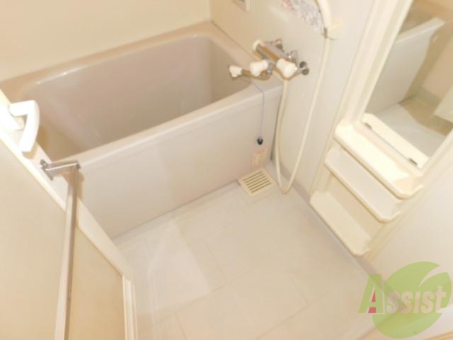 バス・シャワールーム　一日の疲れを癒やしましょう。