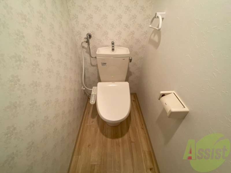 トイレ　トイレです。ウォシュレット付を探している方、おすすめです。