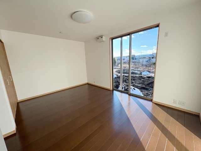 居室・リビング　１０１号室の室内写真