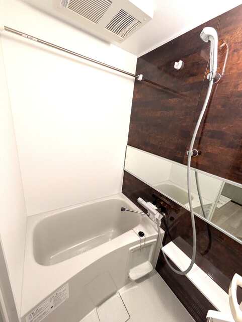 バス・シャワールーム　◆便利な浴室乾燥機付きのバスルーム◆