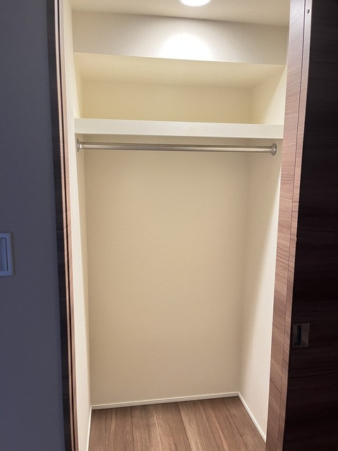 収納　洋室６帖（ウォークインクローゼット）