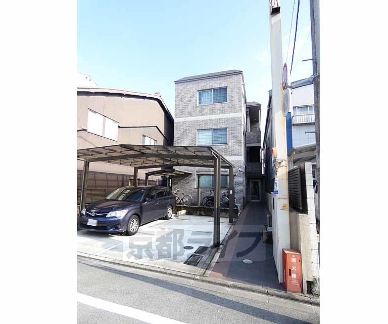 建物外観　オシャレな外観なんです