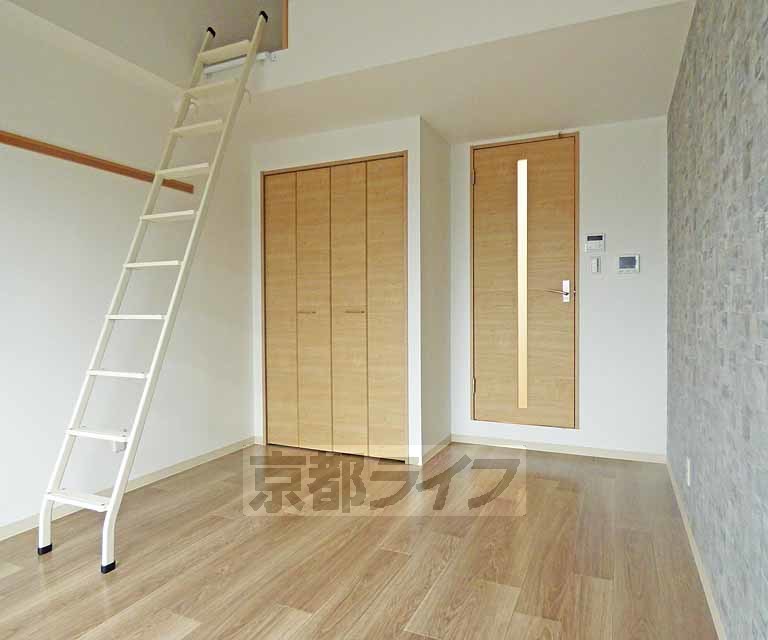 居室・リビング　広々とした室内です。