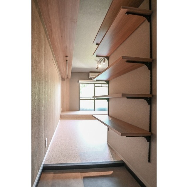 その他設備　シューズ棚