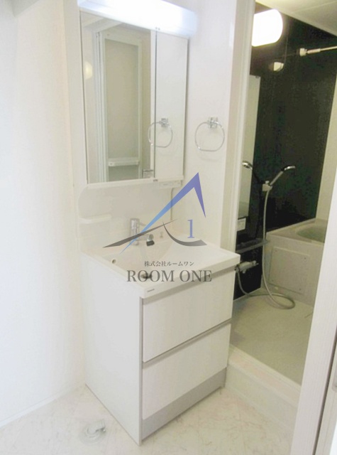 洗面設備　洗面台です。