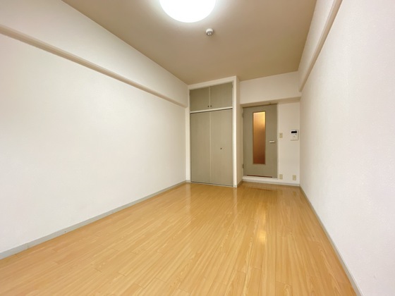 居室・リビング　※別号室の写真です