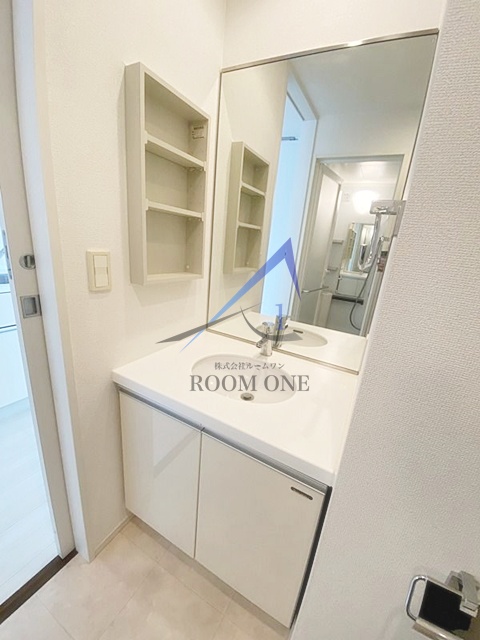 洗面設備　独立洗面台です。