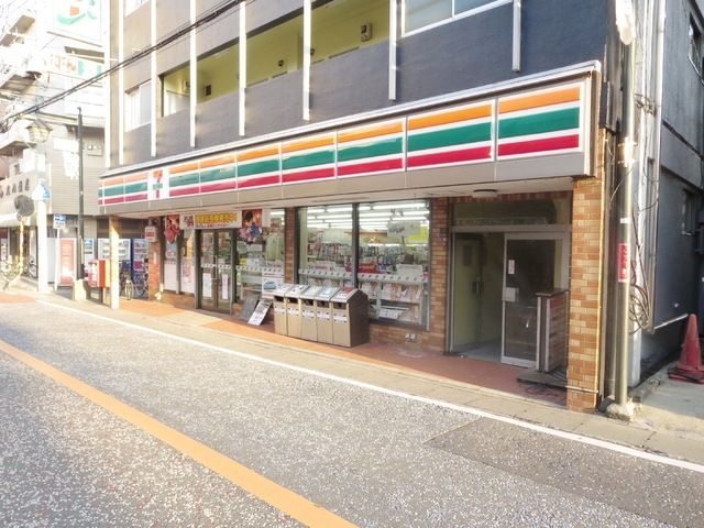 コンビニ　セブンイレブン（コンビニ）まで107m