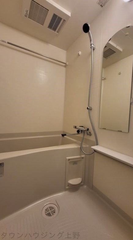 バス・シャワールーム　バス