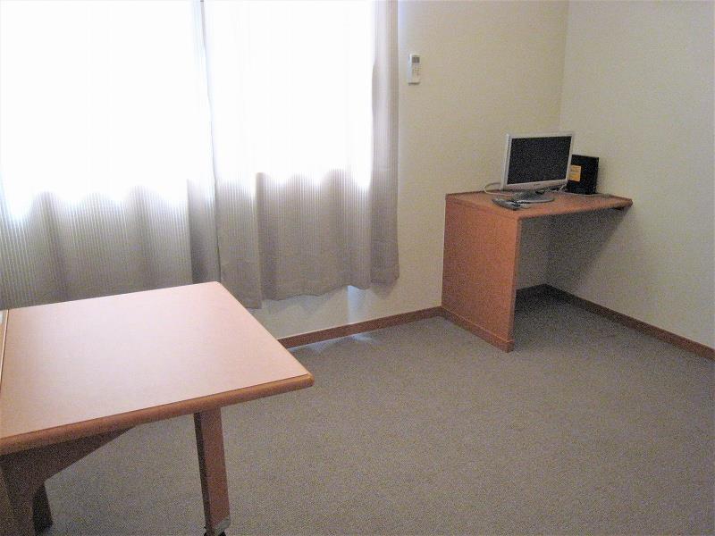 居室・リビング　2階カーペットです。