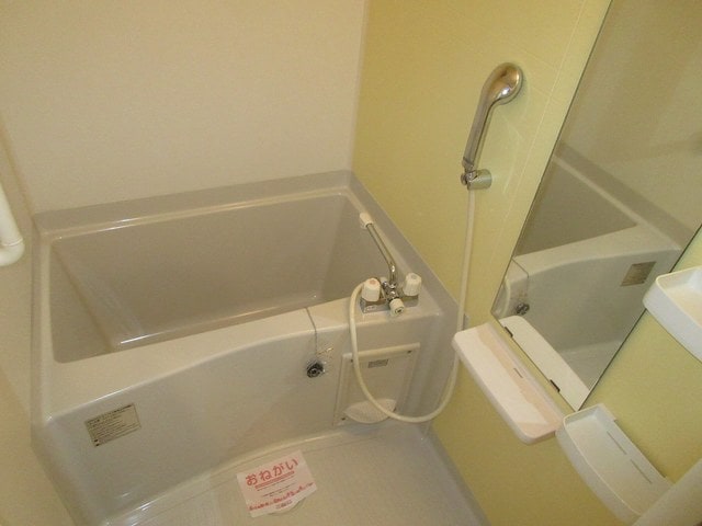 バス・シャワールーム　便利な浴室乾燥機付き♪