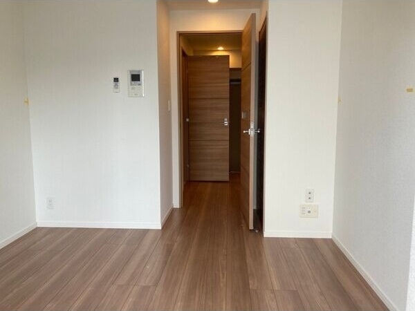 居室・リビング　☆明るい洋室☆