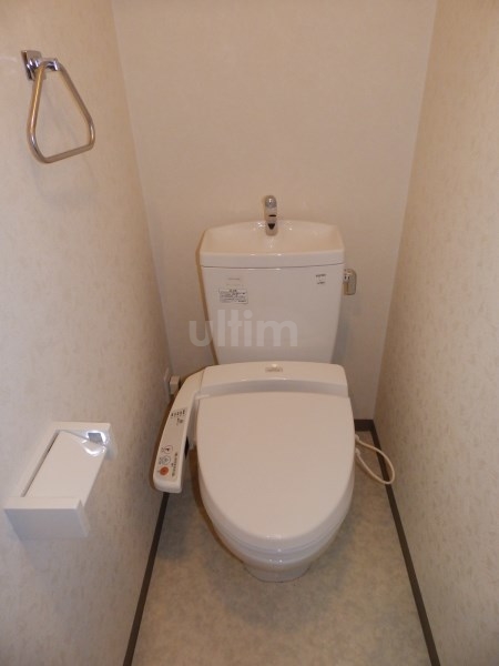 トイレ　別の部屋の写真です。ご参考までに。真