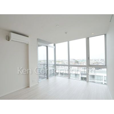 居室・リビング　同タイプ9階のお部屋を撮影。仕様が異なることがあります。