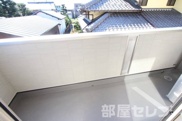 バルコニー　反転タイプの写真です。