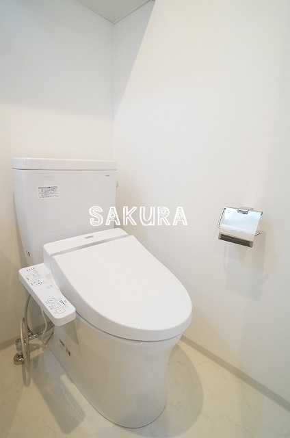 トイレ　嬉しい温水洗浄便座♪