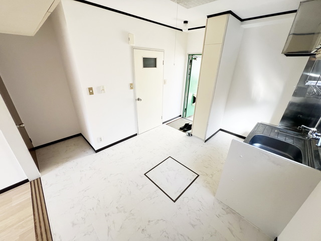 居室・リビング　☆明るいリビングスペース☆