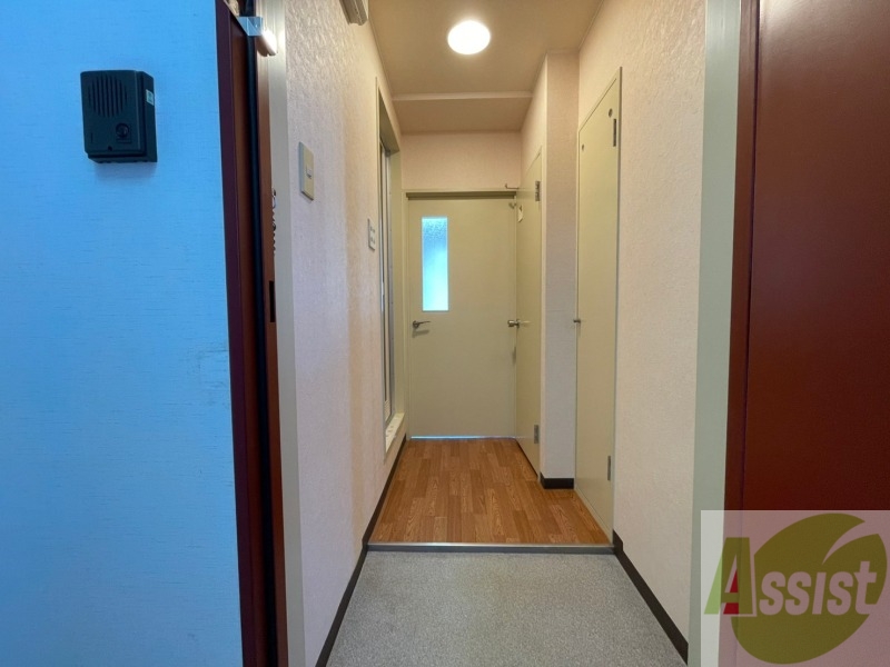 玄関　玄関から見た景色はこちらです。イメージできますか。