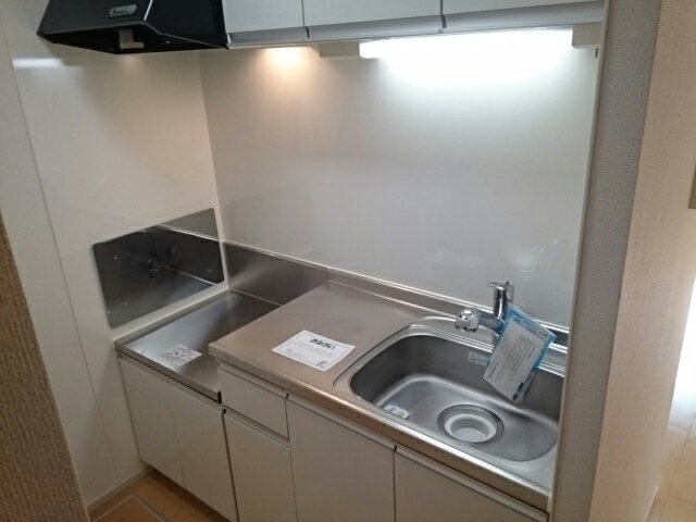 キッチン　コンパクトなキッチンで掃除もラクラク