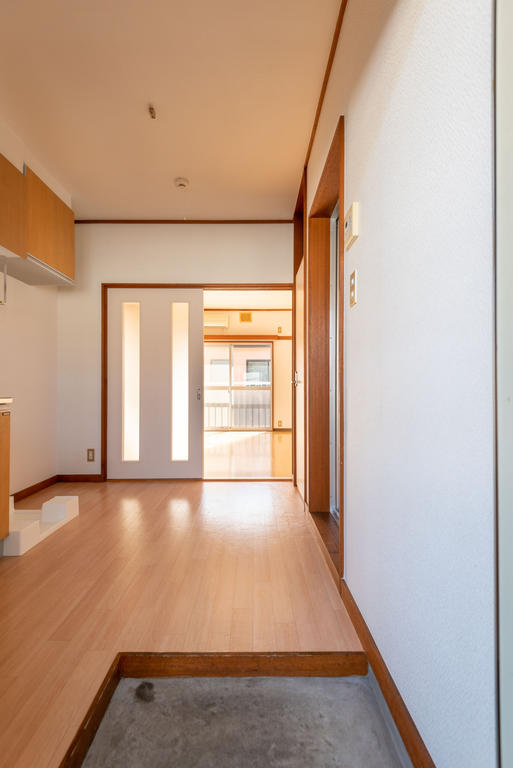 その他部屋・スペース　玄関から居室方向