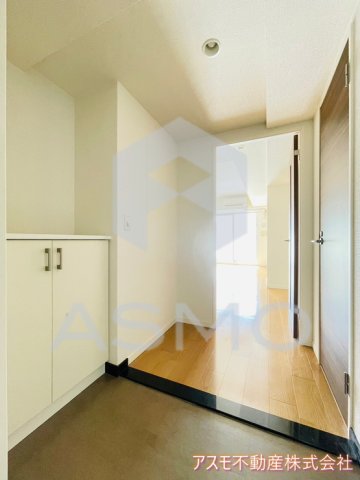 玄関　同マンション別部屋　参考写真