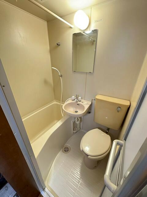 バス・シャワールーム　日々の疲れを癒すお風呂付です