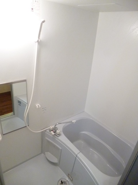 バス・シャワールーム　きれいなバスルーム