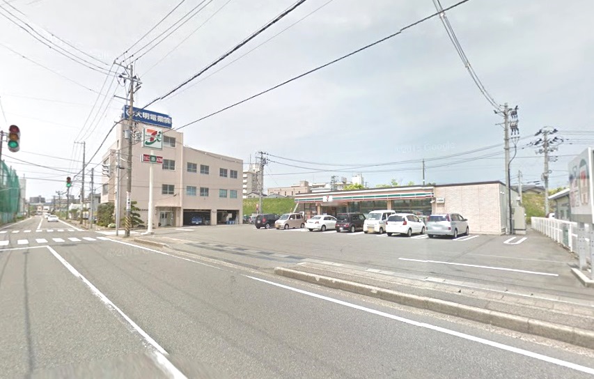 コンビニ　セブンイレブン新潟上大川前通4番町店（コンビニ）まで175m