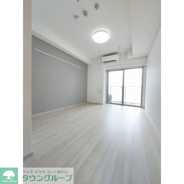 居室・リビング　家具・調度品等はCG加工です。実際の賃貸住居には含まれません