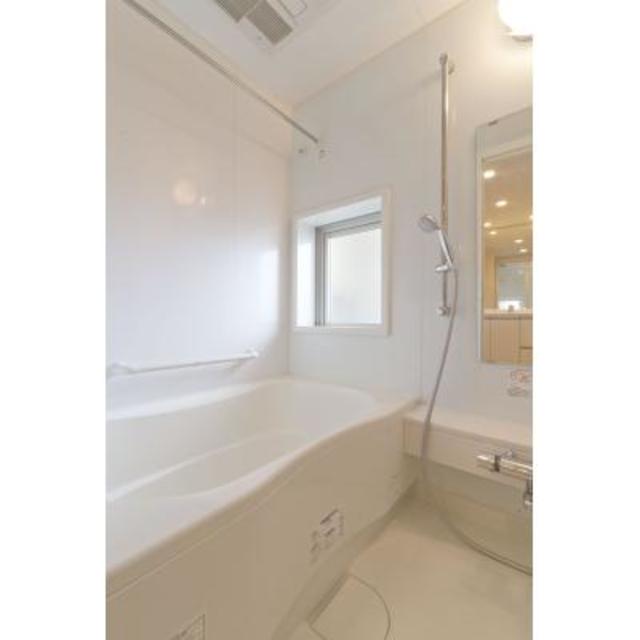 バス・シャワールーム　※写真は同タイプ住戸です。