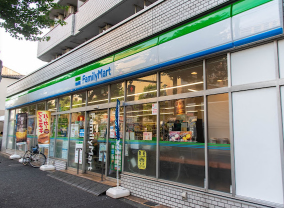 コンビニ　ファミリーマート 小滝橋通り店（コンビニ）まで754m