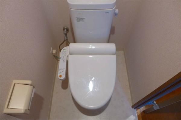 トイレ　別部屋参考写真