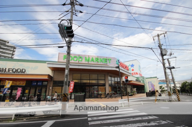 スーパー　（株）フレスタ／吉島店（スーパー）まで529m