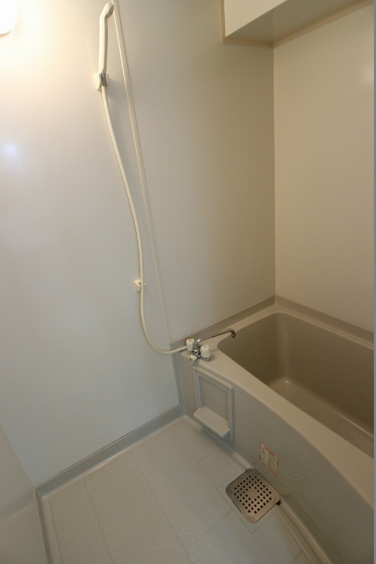 バス・シャワールーム　浴槽