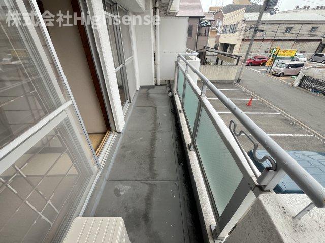 バルコニー　お洗濯にも便利なバルコニー付き