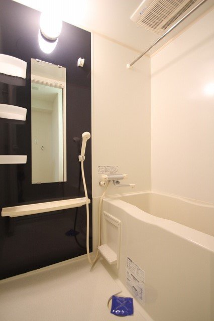バス・シャワールーム　同物件別号室のものです。