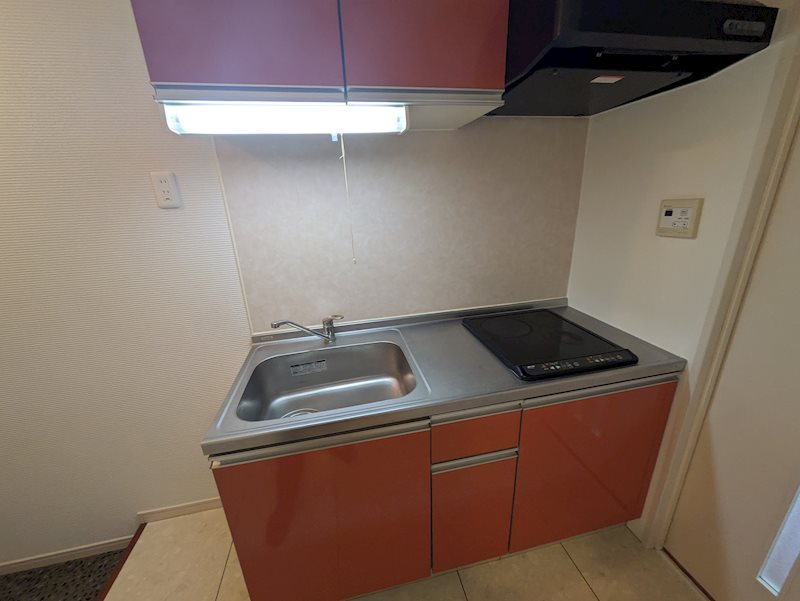 キッチン　同建物別号室の室内写真です。(403号室)