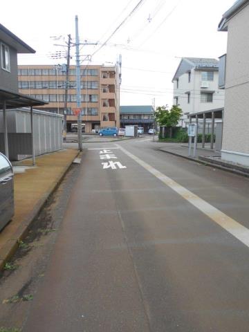 その他　前面道路（その他）まで0m