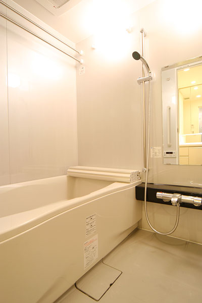 バス・シャワールーム　バス※別部屋参考写真