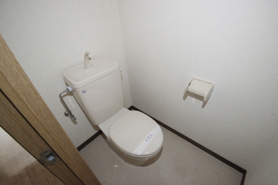 トイレ　※別号室のお写真です