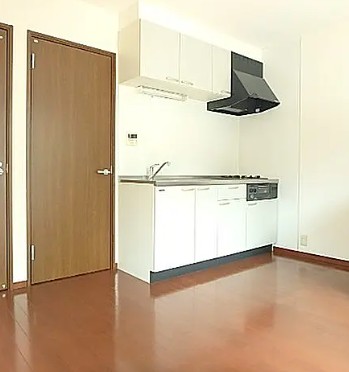 居室・リビング　※同建物別部屋参考写真