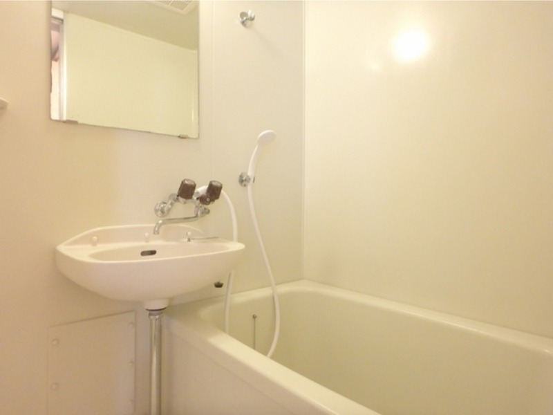 バス・シャワールーム　図面と現状に相違がある場合には現状を優先