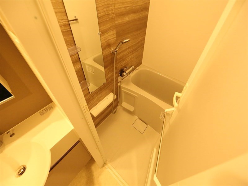 バス・シャワールーム　バスルーム　浴室暖房乾燥機付