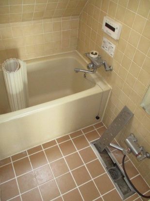 バス・シャワールーム　ゆったり過ごせるお風呂です