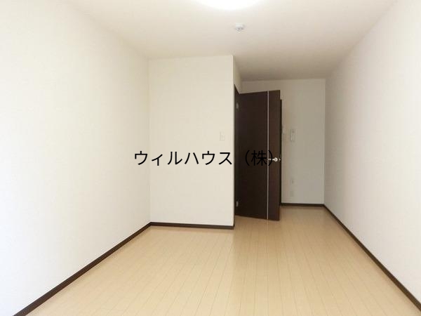 居室・リビング　洋室広々！